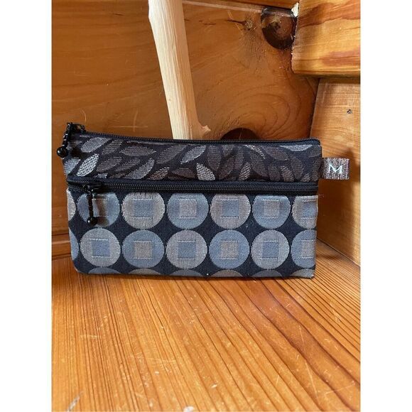Maruca Zipper Wallet - Picture 1 of 3